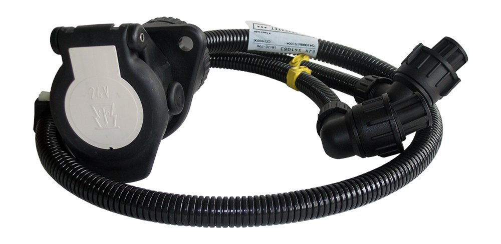 Matching cable: 15P/24V supply cable - with15P/24V supplementary socket (ISO 12098) and 2x 8P angular connector (DIN 72580)
